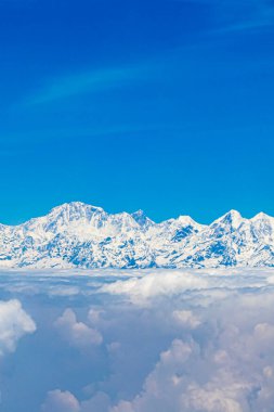 Himalayalar 'daki Everest Dağı. 8848 metre yüksekliğinde. Dünyanın en yüksek dağı. Yedi Zirve.