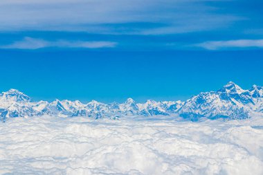 Himalayalar 'daki Everest Dağı. 8848 metre yüksekliğinde. Dünyanın en yüksek dağı. Yedi Zirve.
