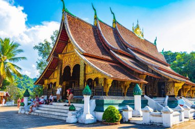Luang Prabang Laos 18 numara. Kasım 2018 Wat Xieng Thong Budist tapınağı Luang Prabang Laos 'un en iyi tapınakları..
