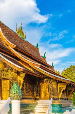 Wat Xieng Thong Budist tapınağı Luang Prabang Laos 'un en iyi tapınakları.