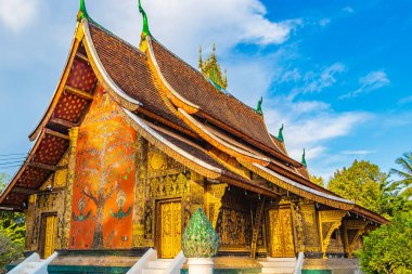 Wat Xieng Thong Budist tapınağı Luang Prabang Laos 'un en iyi tapınakları.