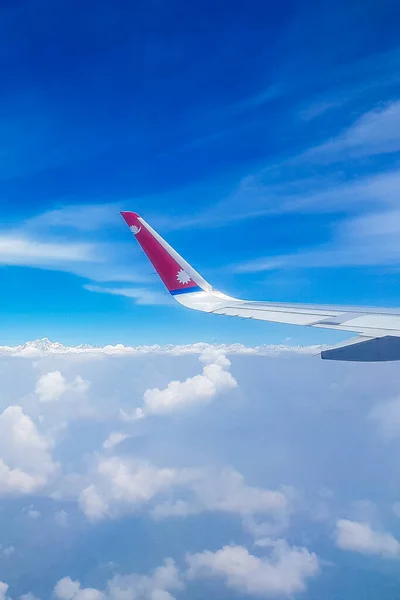 Гималайский Непал Полет Самолета Авиакомпании Mai 2018 Года Над Горой — стоковое фото