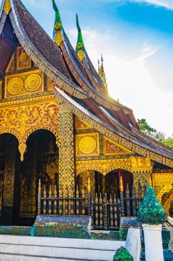 Wat Xieng Thong Budist tapınağı Luang Prabang Laos 'un en iyi tapınakları.