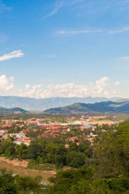 Mekong nehri ve Luang Prabang şehri, Güneydoğu Asya 'da Laos dünya turnesinde yer alıyor..