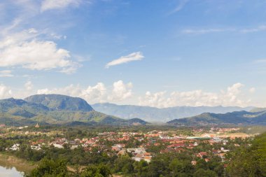 Mekong nehri ve Luang Prabang şehri, Güneydoğu Asya 'da Laos dünya turnesinde yer alıyor..