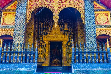 Wat Xieng Thong Budist tapınağı Luang Prabang Laos 'un en iyi tapınakları.