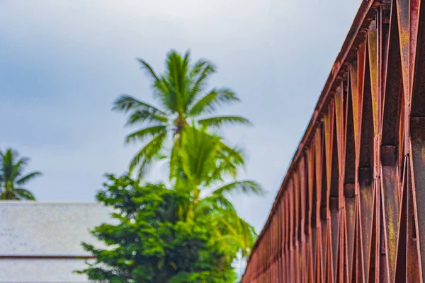 ルアンパバーンの木製ボードの旧フランス橋 ラオスアジア — ストック写真