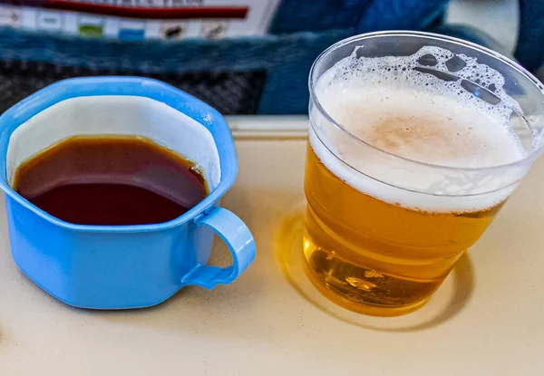 Кофе Голубой Чашке Пиво Эверест Самолете Авиакомпании Непал — стоковое фото