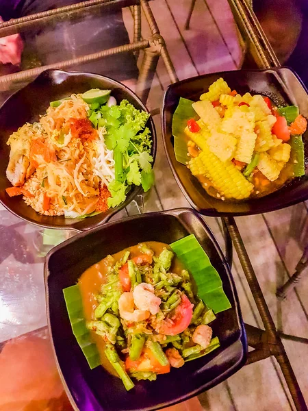 Салат Кукурузы Креветками Лапша Типичная Острая Тайская Еда Ресторане Бангкоке — стоковое фото