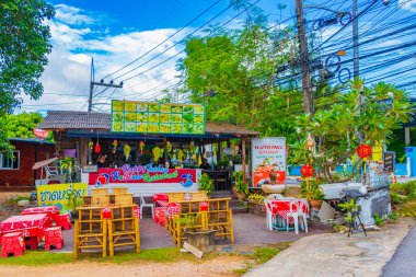 Surat Thani Tayland 25. Mai 2018 Wathinee Balıkçılar Köyü 'ndeki tipik Tayland lokantası Bo Phut Koh Samui Adası.