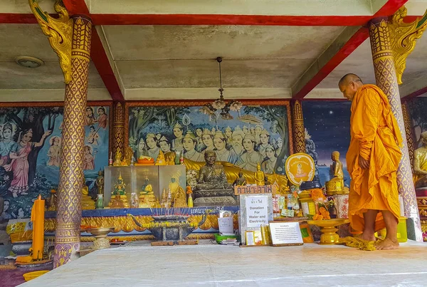 Surat Thani Thaïlande Mai 2018 Moine Dans Temple Wat Phra — Photo