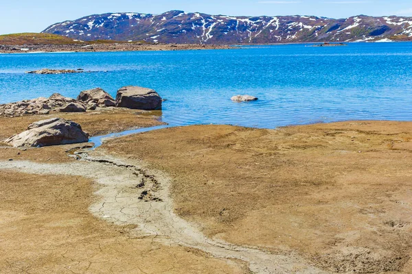 Incrível Lago Vavatn Panorama Paisagem Áspera Vista Rochas Pedras Montanhas — Fotografia de Stock