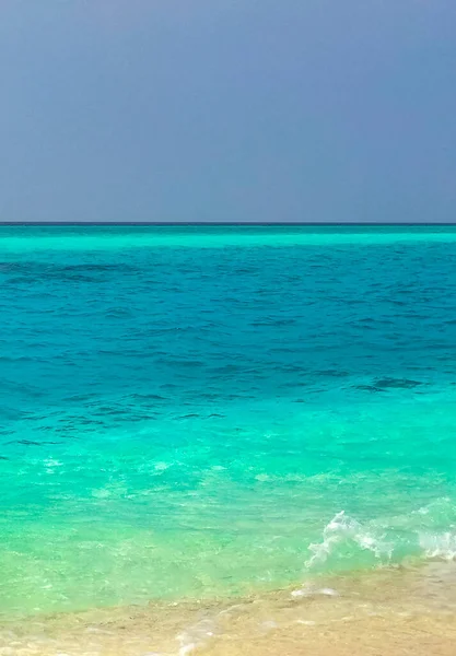 Color Gradient Sandbank Island Madivaru Finolhu Rasdhoo Atoll Maldives — стокове фото