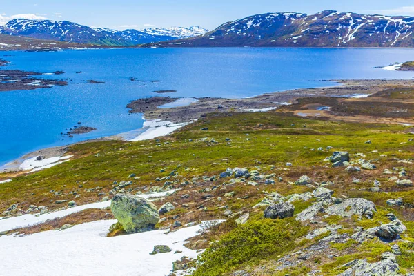 Incrível Lago Vavatn Panorama Paisagem Áspera Vista Rochas Pedras Montanhas — Fotografia de Stock