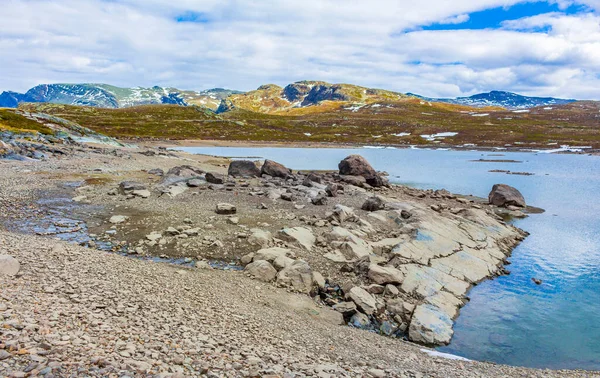 Incroyable Panorama Lac Vavatn Vue Sur Paysage Accidenté Rochers Rochers — Photo