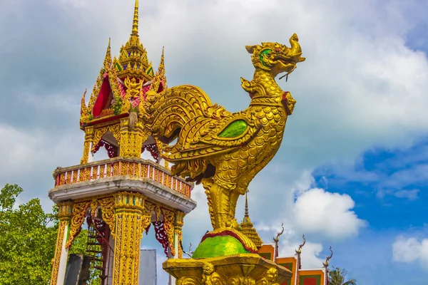 Colorida Arquitectura Lago Estatuas Wat Plai Laem Templo Isla Koh —  Fotos de Stock
