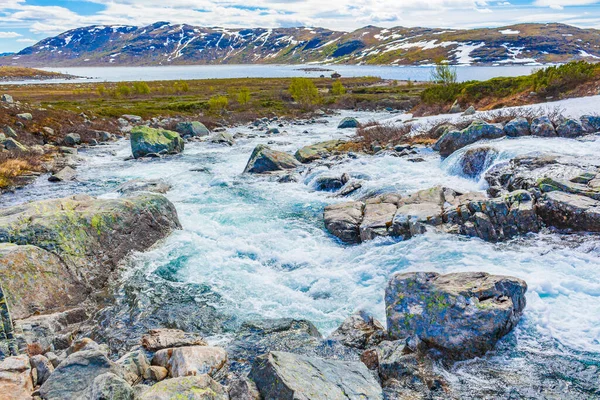 Belle Rivière Storebottane Bord Lac Vavatn Avec Neige Dans Paysage — Photo