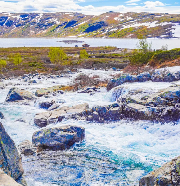 Vavatn Gölünün Kıyısındaki Güzel Storebottane Nehri Hemsedal Norveç Yaz Manzarasında — Stok fotoğraf