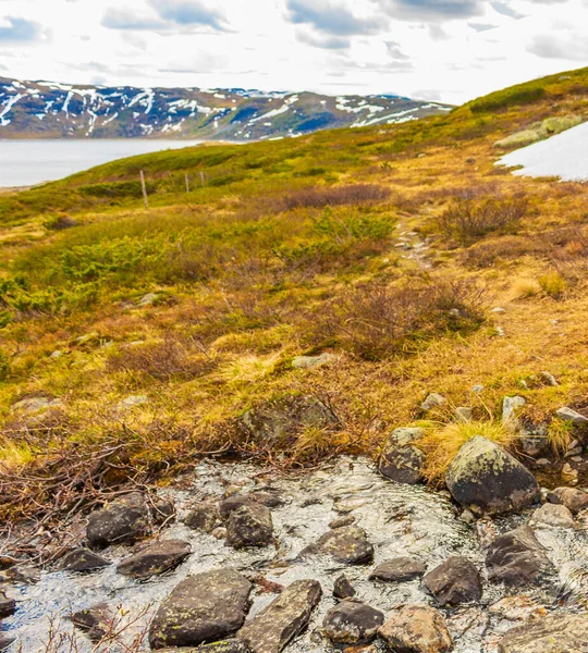 Incrível Lago Vavatn Panorama Paisagem Áspera Vista Rochas Pedras Montanhas — Fotografia de Stock