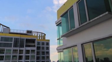 Bangkok renkli mimari şehir panorama gökdeleni ve Tayland şehir manzarası.