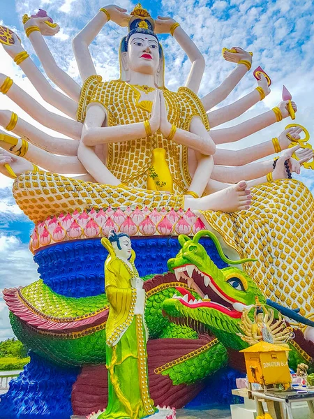 Colorido Enorme Estatua Dieciocho Brazos Diosa Guan Yin Templo Wat — Foto de Stock
