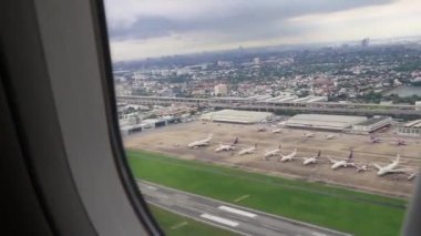 Bangkok Tayland 24 numara. Mai 2018 Tayland 'daki Bangkok seferi, uçaktan güzel bir panorama..