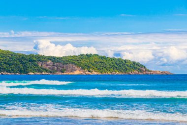 Muhteşem Praia de Lopes Mendes plajı Angra dos Reis Rio de Janeiro Brezilya 'daki büyük tropikal ada Ilha Grande.
