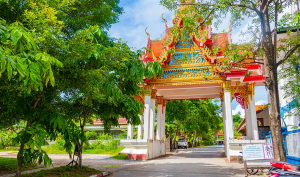 Colorida Arquitectura Puerta Entrada Templo Wat Plai Laem Isla Koh — Foto de Stock