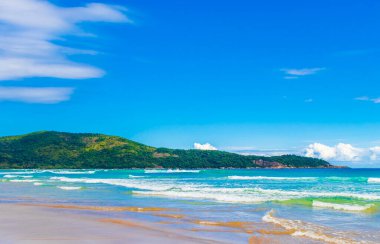 Muhteşem Praia de Lopes Mendes plajı Angra dos Reis Rio de Janeiro Brezilya 'daki büyük tropikal ada Ilha Grande.