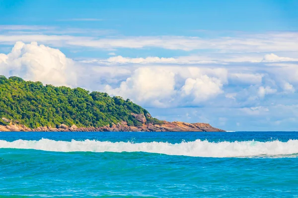 Starke Wellen Wunderschönen Strand Praia Lopes Mendes Auf Der Großen — Stockfoto