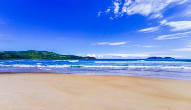 Muhteşem Praia de Lopes Mendes plajı Angra dos Reis Rio de Janeiro Brezilya 'daki büyük tropikal ada Ilha Grande.