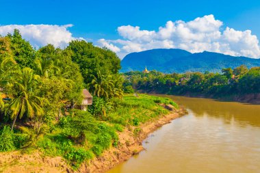 Mekong nehri ve Luang Prabang şehri, Güneydoğu Asya 'da Laos dünya turnesinde yer alıyor..