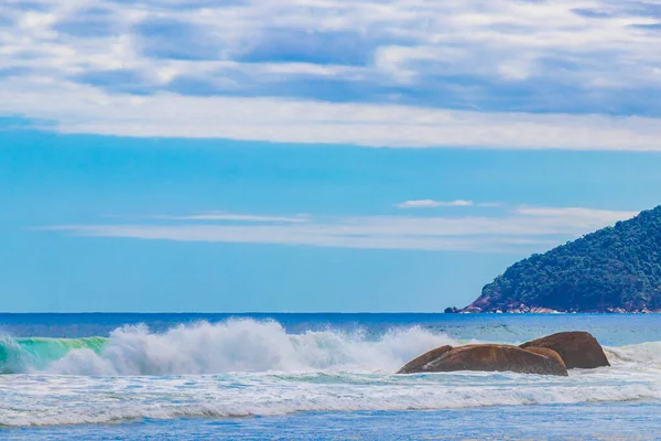 Grandes Rocas Olas Increíble Playa Praia Lopes Mendes Gran Isla — Foto de Stock