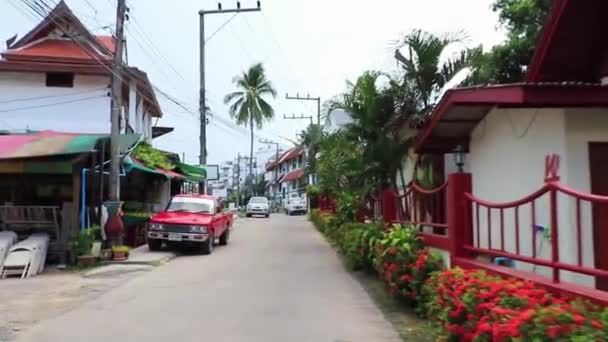 Surat Thani Tailândia Mai 2018 Carro Vintage Vermelho Restaurante Fishermans — Vídeo de Stock