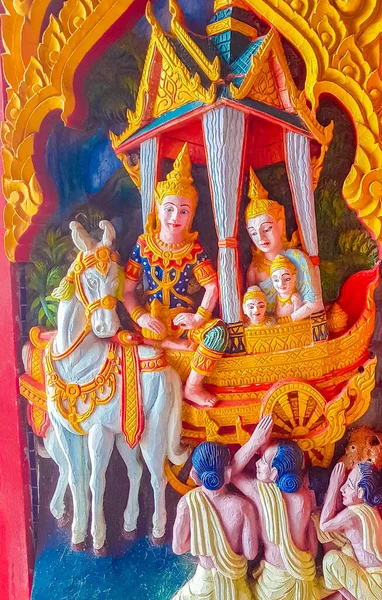 Kolorowe Buddyjskie Obrazy Posągi Galerie Sztuka Wewnątrz Świątyni Wat Plai — Zdjęcie stockowe