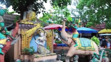 Phra Mae Thorani Wat Phra Yai tapınağı Koh Samui Tayland.