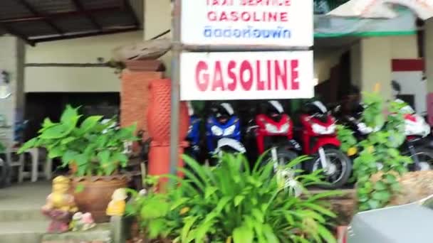 Surat Thani Thailand Mei 2018 Hoeveel Huur Scooters Brommers Motoren — Stockvideo