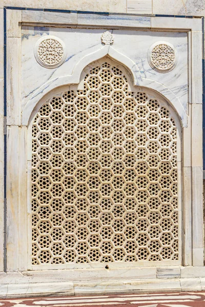 Agra Hindistan 'daki Taj Mahal. Mogul mermeri. Anıt mezar..