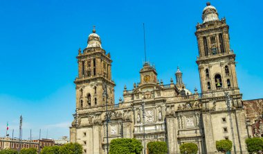 Mexico City Katedrali Mexico City 'nin merkezinde mavi gökyüzü olan bir mimari başyapıt..