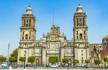 Mexico City Katedrali Mexico City 'nin merkezinde mavi gökyüzü olan bir mimari başyapıt..