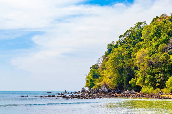 Скалистый Уголок Острова Пхаям Koh Phayam Aow Yai Beach — стоковое фото