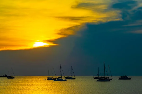 Der Schönste Goldene Sonnenuntergang Auf Der Tropical Paradise Insel Koh — Stockfoto