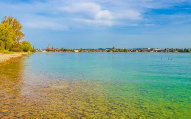 Constance Gölü Bodensee manzara manzarası Kreuzlingen Canton Thurgau İsviçre 'deki Seeburgpark' tan Almanya 'daki Constance şehrine bakıyor..