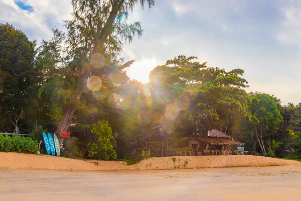 Sonnenaufgang Hinter Naturresorts Auf Der Tropischen Paradies Insel Koh Phayam — Stockfoto