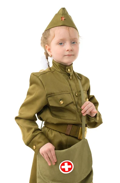 Mała Dziewczynka Niebieskimi Oczami Mundurze Sowieckiej Pielęgniarki Wojskowej Koncepcja Dnia — Zdjęcie stockowe