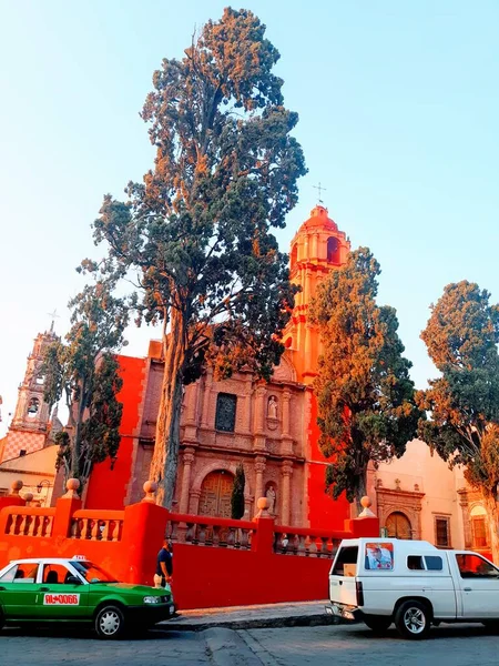 Orangefarbenes Historisches Kirchliches Wahrzeichen San Miguel Allende — Stockfoto