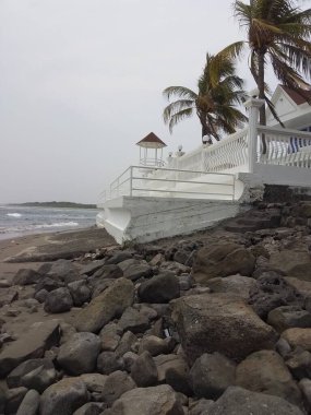 Salvador sahilinde beyaz bir daire.