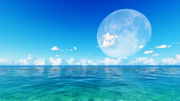 Vollmond über blauem Meer und Himmel — Stockfoto