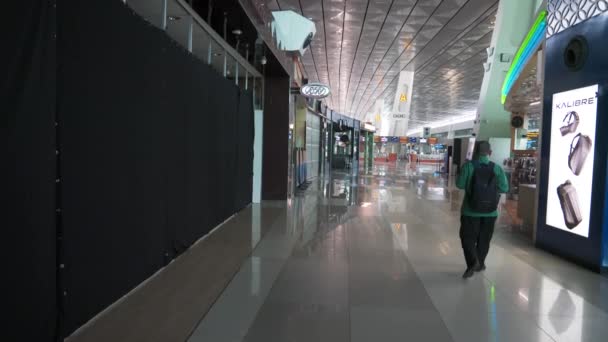 Aeroporto Internazionale Jakarta Insolitamente Vuoto Causa Della Crisi Corona Contenuto — Video Stock