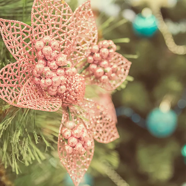 クリスマスツリーのクリスマス装飾 休日の背景 — ストック写真